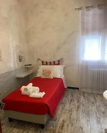 L'antico Borgo Elena 2* Noli