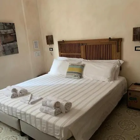 L'antico Borgo Elena Szálloda Noli